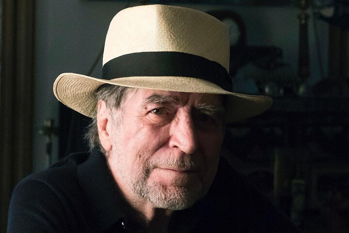 Master Joaquín Sabina wearing his Montecristi Panama Hat hand woven by Domingo Carranza. this is a customized hat, a special present for the Spanish singer.