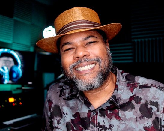 El Chombo the panamanian music producer of urban music has 3 Montecristi Panama Hats by Domingo Carranza Hats